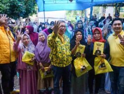 Caleg Golkar Taufan Pawe Kampanye Keliling di Bulukumba, Janji Perhatikan Istri Nelayan