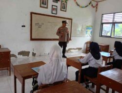 Cegah Anak Putus Sekolah, Kapolsek Pulau Sembilan Motivasi Siswa SMP Lanjut SMA Sederajat