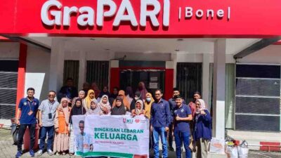 Apresiasi Guru Mengaji, Telkomsel Branch Bone dan Rumah Zakat Indonesia Beri Paket Cinta