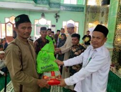 72 Paket Bantuan Konsumtif Baznas Bone untuk Marbot Meluncur di Ajangale dan Dua Boccoe