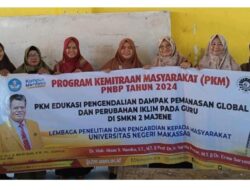 Dosen PKLH PPS UNM Latih Warga SMK Negeri 2 Majene Membuat Komposer dalam Upaya Pengendalian Dampak Pemanasan Global