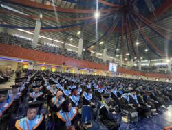 Sebanyak 1360 Wisudawan Unismuh Dikukuhkan, 1053 Raih Predikat Cumlude