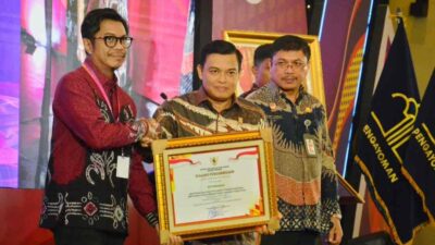 Prestasi Danny Pomanto, Pj Sekda Makassar Terima Penghargaan JDIH Tingkat Nasional Kategori Khusus