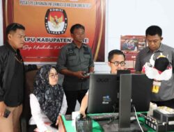 Temuan Bawaslu Bone Saat Pengawasan Melekat di KPU Soal Tahapan Pengumuman Pendaftaran