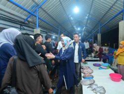 Fatmawati Minta Doa dan Restu Pedagang dan Warga di Pasar Ikan Sinjai