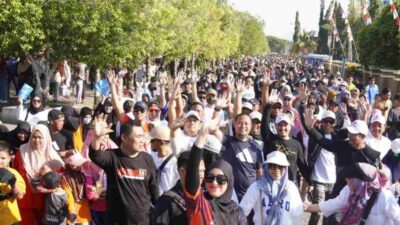 Andi Sudirman Sulaiman Bersama Warga Jalan Sehat 3 Km di Luwu