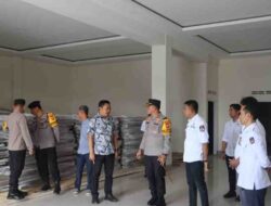 Kapolres Erwin Bawa PJU Cek Gudang Penyimpanan KPU Bone