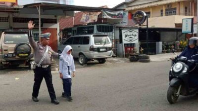 Gencar Turun, Cara Satlantas Polres Bone Edukasi Masyarakat Bahaya di Jalan Raya