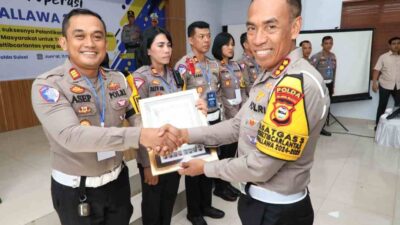 Kapolres Erwin Antar Satlantas Polres Bone Raih Penghargaan Dari Dirlantas Polda Sulsel