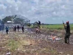 Masyarakat Gotong Royong Bersih-bersih Lokasi Pasca Kunker Mentan Andi Amran Sulaiman di Bone