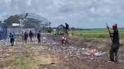 Masyarakat Gotong Royong Bersih-bersih Lokasi Pasca Kunker Mentan Andi Amran Sulaiman di Bone