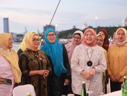 Aliyah Mustika Ilham Dampingi Menteri PPPA RI Nikmati Sunset Pantai Losari