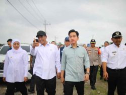 Kompak, Wapres Gibran dan Mentan Andi Amran Tanam Padi di Ngawi