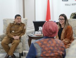Perwakilan FCIP Kedutaan Besar Inggris Paparkan Dukungan Pengembangan Sampah di Makassar