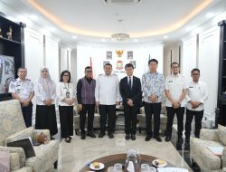 Wali Kota Makassar Munafri Arifuddin menerima kunjungan Konsul Jenderal Jepang, Ohashi Koichi, yang menawarkan tiga program prioritas pembangunan kota dan peningkatan SDM.