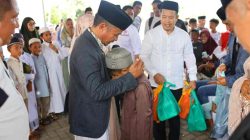Bupati Andi Asman Beri Hadiah Sepeda Anak Yatim Peserta Sunatan Massal di Bengo Bone