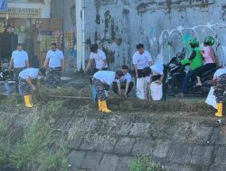 Sat Brimob Polda Sulsel Kerahkan 100 Personel Aksi Bersih Kanal