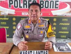 Tips Aman Berkendara saat Hujan Ala Kasat Lantas Polres Bone
