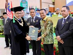 Bupati Andi Asman Raih Penghargaan Alumni UMI Berprestasi
