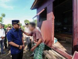 Gubernur Sulsel Andi Sudirman Bedah Rumah Lansia Kurang Mampu di Barru