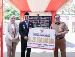 Gubernur Sulsel Andi Sudirman Gelontorkan Anggaran Rp20 Miliar di Takalar, Fokus Bedah Rumah, Kebencanaan dan UMKM