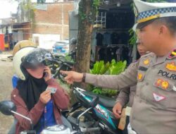 Polisi Jaring Pengendara Pakai HP Saat Berkendara di Operasi Patuh Hari Ke-10
