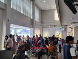Kasihan, Nasabah Bank BRI KC Watampone Terpaksa Berdiri Tunggu Antrean