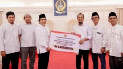 Gubernur Sulsel Andi Sudirman Hibah Rp5 Miliar Pembangunan Masjid Ikhtiar Perdos Unhas