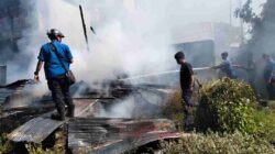 Kebakaran Rumah Semi Permanen di Yos Sudarso Bone, Kerugian Ditaksir Rp100 Juta