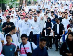 Peringati 356 Tahun Sulsel, Gubernur Andi Sudirman Lepas Puluhan Ribu Peserta Jalan Sehat Anti Mager