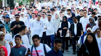 Peringati 356 Tahun Sulsel, Gubernur Andi Sudirman Lepas Puluhan Ribu Peserta Jalan Sehat Anti Mager