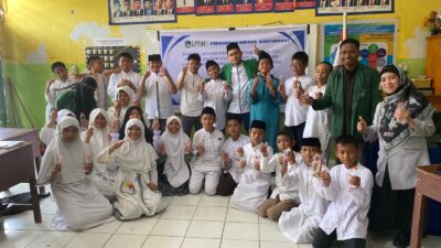 Kolaborasi Dosen UMI Prodi PGMI dan Prodi Akuntansi Melakukan Pelatihan Pemanfaatan Teknologi Pembelajaran Artificial Intelegensi (AI) bagi Siswa