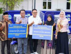 Wabup Bone Terima CSR Taspen: Dua Motor Sampah dan Dua Program Bedah Rumah