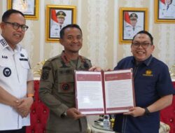Bupati Bone Andi Asman Aktivasi akun Coretax dan Terima Piagam Wajib Pajak dari KPP Pratama