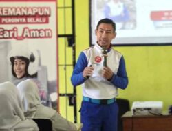 Asmo Sulsel Bekali Siswa SMKN 7 Takalar Pentingnya Safety Riding