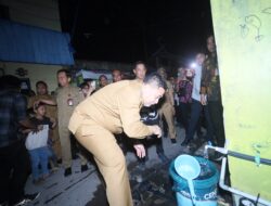 Appi Tinjau Langsung Pemasangan Sambungan Air Bersih Buloa