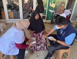 Tim Medis Unhas Beri Layanan Kesehatan Optimal Korban Bencana di Pidie Jaya