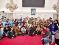 Bantu Penanganan Bencana di Aceh Tamiang, Gubernur Sulsel Andi Sudirman Kerahkan 100 Nakes dan Tambahan Rp1 Miliar