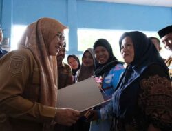 Pesan Bupati Talenrang Serahkan 720 Sertipikat di Biringbulu Gowa: Bentuk Kepastian Hukum