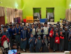 Sentuh Hati Pelajar SMKN 1 Kendari, Asmo Sulsel Gencar Edukasi Safety Riding