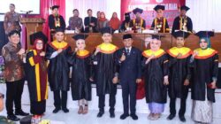 Bupati Andi Asman Lunasi Utang Mahasiswa Kurang Mampu Asal Bontocani Bone Rp17 Juta