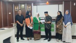 Dekan FSIKP UMI Serahkan SK P3JI, Dorong Akselerasi Akreditasi Jurnal Menuju Sinta