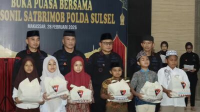 Brimob Polda Sulsel Buka Bersama Anak Yatim, Bagikan 1.000 Paket Cinta