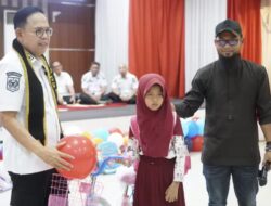 Andi Akmal Pasluddin Disematkan Jadi Bapak Yatim