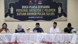Dansat Brimob Polda Sulsel Buka Puasa Bersama Anak Yatim di Bone, Bagikan Paket Cinta Ramadan