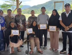 Bantuan Kebencanaan Gubernur Andi Sudirman untuk Korban Kebakaran di Bua Luwu