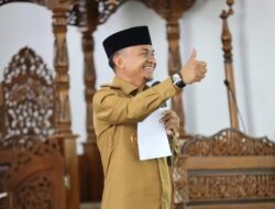Pesan Bupati Andi Asman untuk ASN di Bone: Belanja di Lapmer dan Berbagi Sedekah pada UMKM Prasejahtera Binaan