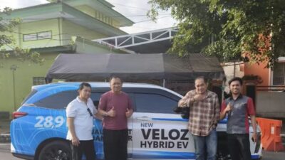 Cara Unik Kalla Toyota Kenalkan New Veloz Hybrid EV, Pengunjung Beruntung Dapat Motor Listrik