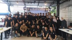 Kasat Reskrim Polres Bone Bagi-bagi Paket Cinta hingga “Gerebek Sahur” untuk Warga