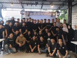 Kasat Reskrim Polres Bone Bagi-bagi Paket Cinta hingga “Gerebek Sahur” untuk Warga